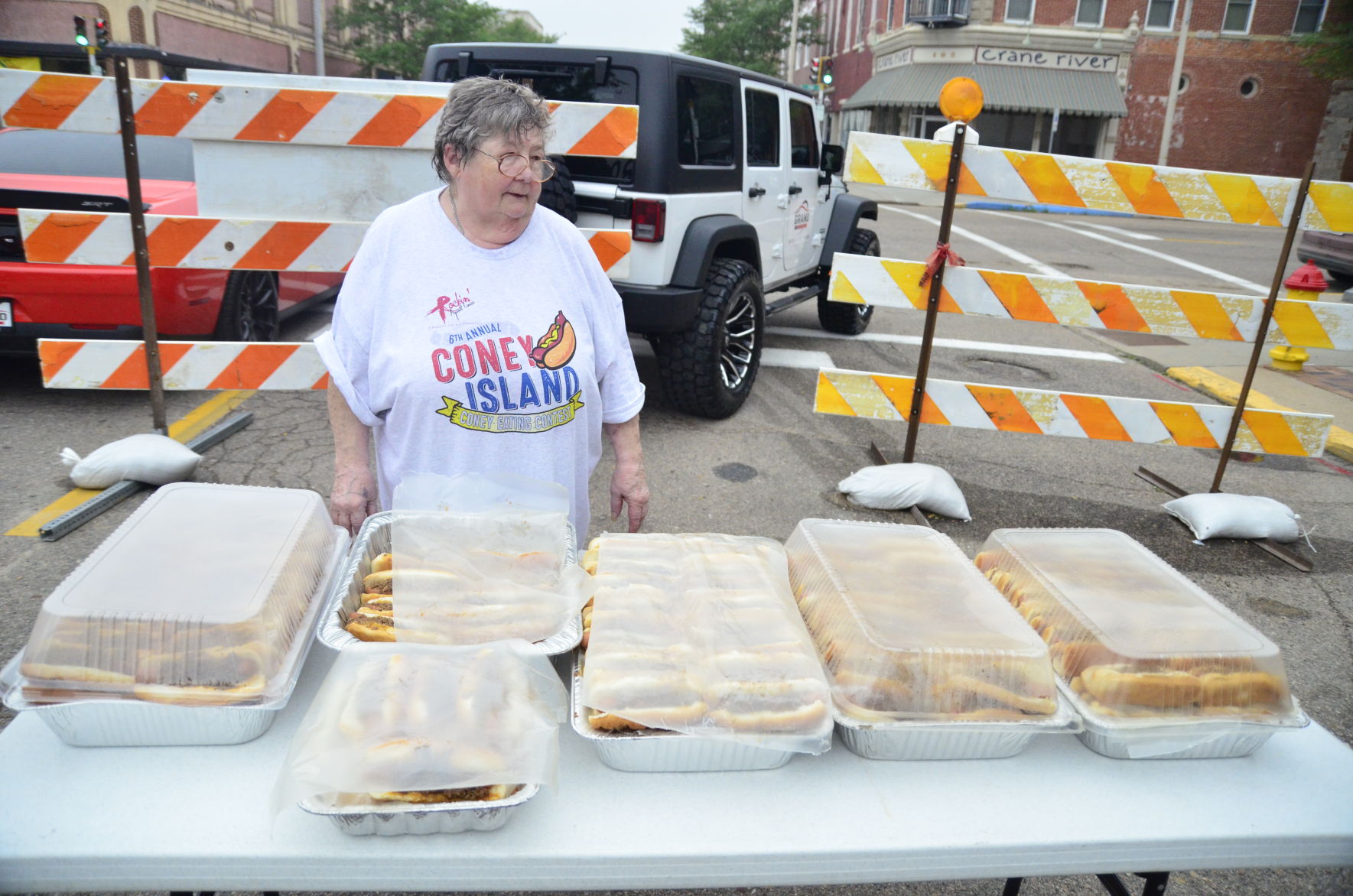 6-22-19 Coney Dog Contest (4).JPG